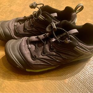 Keen Chandler CNX Hiking Shoes